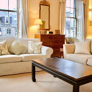  Apartment Period On Castle Street United Kingdom