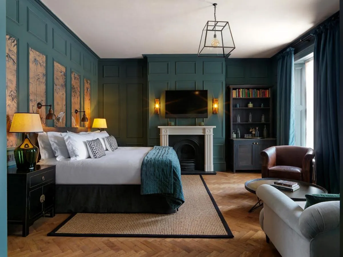 No131 The Promenade Hotel Cheltenham 4*,